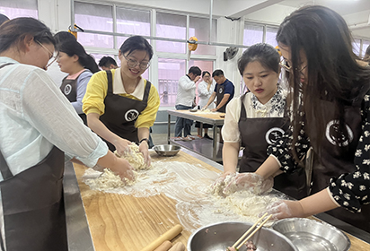 【職教活動周】—— 泗洪中專烹飪基地“花式蒸餃”活動